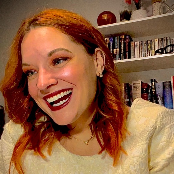 Meet your Posher, Michelle - Picture 2 of 3